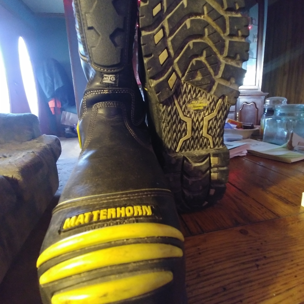 Matterhorn steel toe boots 9